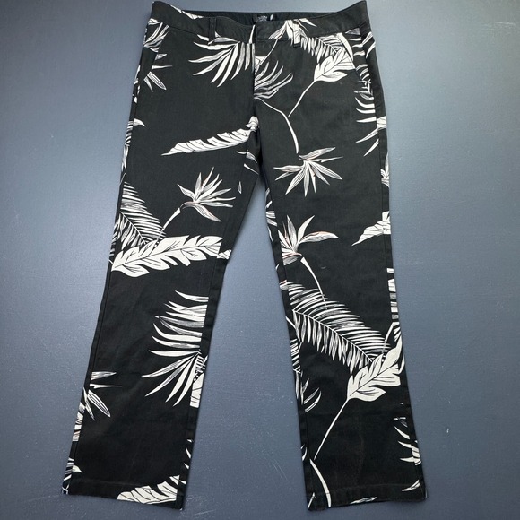 Volcom Tropical Print Pants Women's Size 11 Black White Floral Flat Front Casual - Picture 1 of 10
